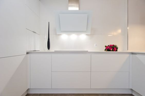 cocina moderna con encimera de granito