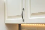 mango antiguo hierro puerta armario cocina blanco