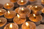 velas doradas encendidas201