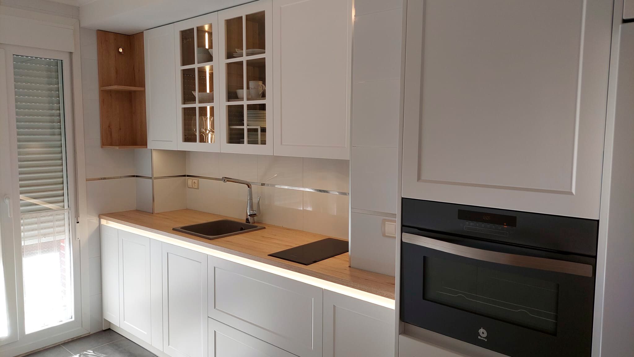 Cocina Blanca lineas sencillas|  Cocinas Soinco